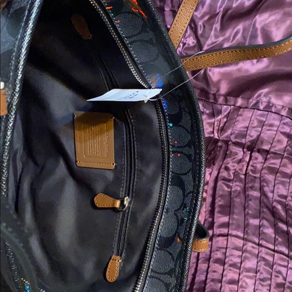 Authentic Coach Bag: Signature Bird City Zip Tote - Picture 7 of 11